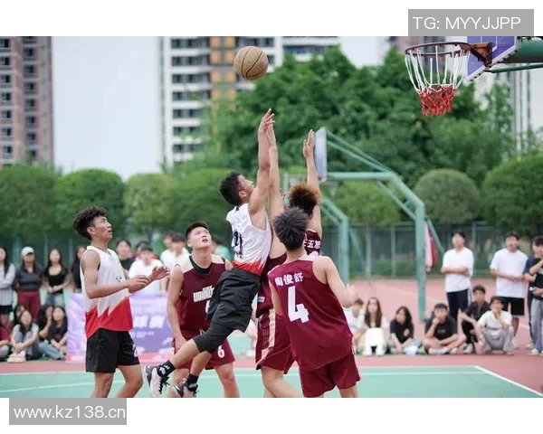 成都篮球队与武汉篮球队赛后复盘团队协作的精彩瞬间与经验总结 成都篮球队与武汉篮球队赛后复盘团队协作的精彩瞬间与经验总结